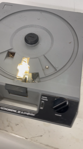 Proyector Kodak Ektagraphic III A - PROBADO LEER DESCRIPCIÓN - Vídeo 1 de 1
