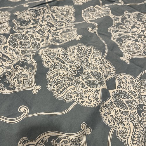 POTTERY BARN DUVET COVER KING/CAL.KING ALANA MEDALLION BLUE EUC - Picture 3 of 3