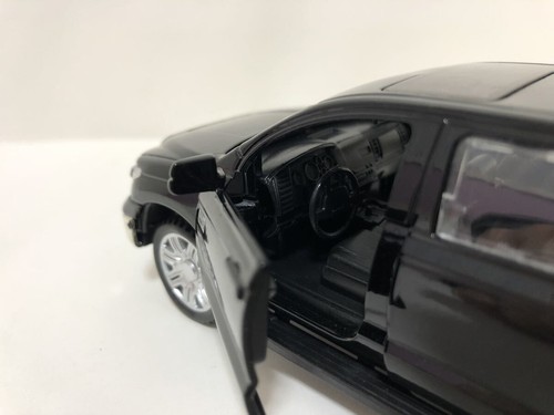 Tundra 1/32 Model Car Mini Diecast Kyosho Autoart Tomica Suv Pickup Truck - Picture 7 of 10