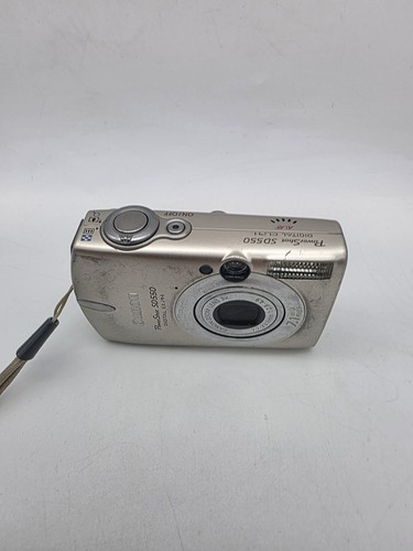 Canon PowerShot SD550 Digital ELPH *FOR PARTS OR REPAIR* - Picture 2 of 6