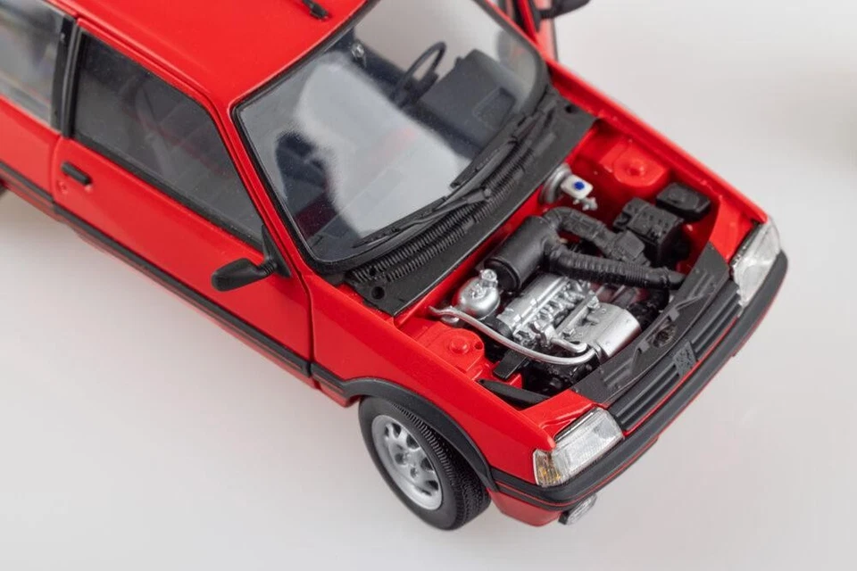 1/24 Modello PEUGEOT 205 GTI - HELLER 82705 - - Immagine 2 di 3
