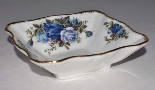 Royal Albert MOONLIGHT ROSE Square Dish Bowl Blue Floral Bone China 1987 England - Picture 1 of 7