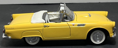 Signature Models 1955 Ford Thunderbird 1/24 Scale Yellow DieCast #SS7714 NIB - Picture 5 of 10