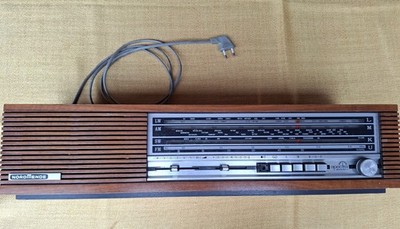 Altes Radio Holz Nordmende Spectra. Für Sammler Bastler zu Verkaufen. Vintage