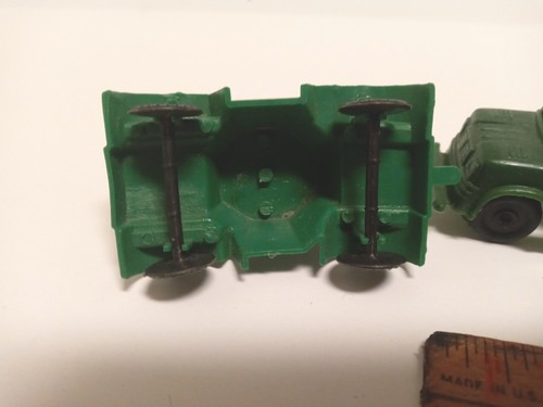 Camiones de carga vintage de plástico verde militar y tanque británico 1/64 - Imagen 7 de 7