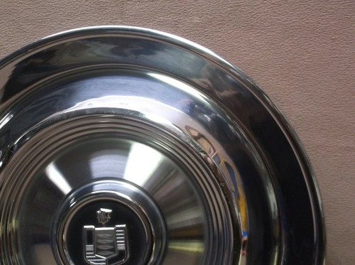 1961 MERCURY MONTEREY COLONY PARK COMMUTER METEOR 600 800 PAIR ORIGINAL HUBCAPS - Picture 9 of 12