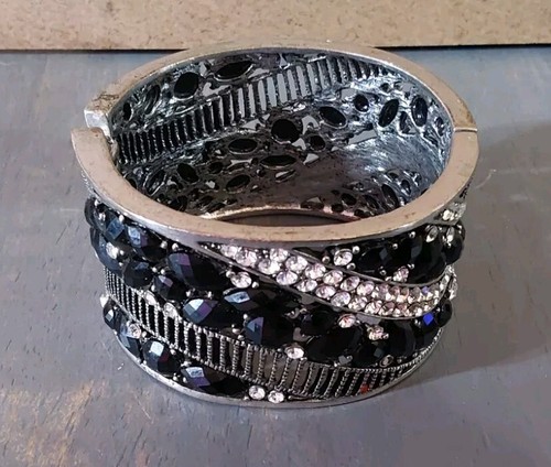 Rhinestone Bangle Cuff Bracelet 1.5'' High Textured Black Diamonds Costume - Picture 6 of 7