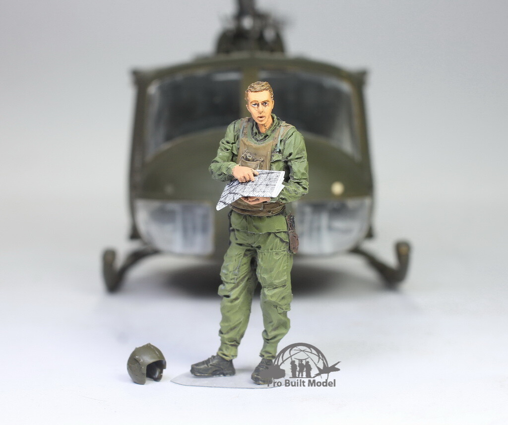 US Helicopter Pilot (UH1 AH1 OH6A) Vietnam war 1:35 Pro Built