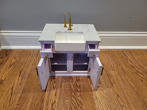 American Girl: Dollhouse Kitchen Sink Cabinet Miniature & Accessories - Picture 10 of 11