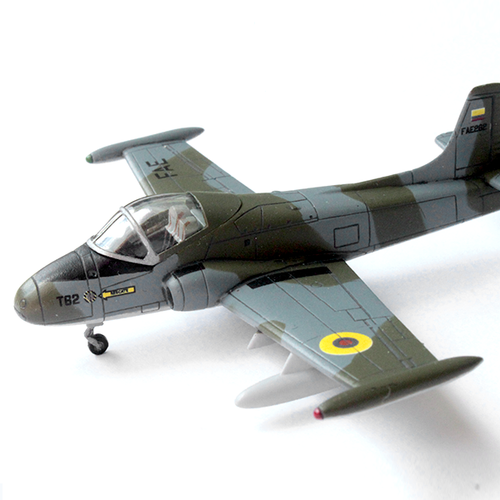 Avión Miniwing 321 1/144 BAC Strikemaster Light Attacker Nueva Zelanda-Arabia Saudita-Ecuador - Imagen 3 de 11
