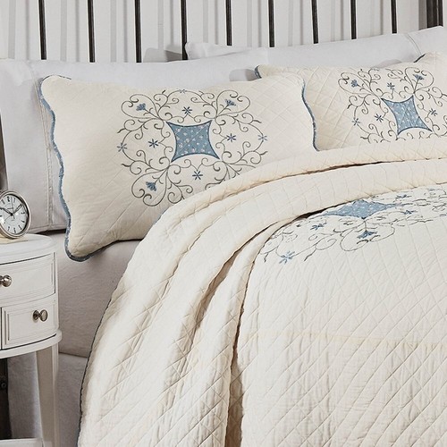 Nostalgia Queen Quilt w/shams Melanie Floral Blue Medallion Comforter Green 3pc - Picture 3 of 5