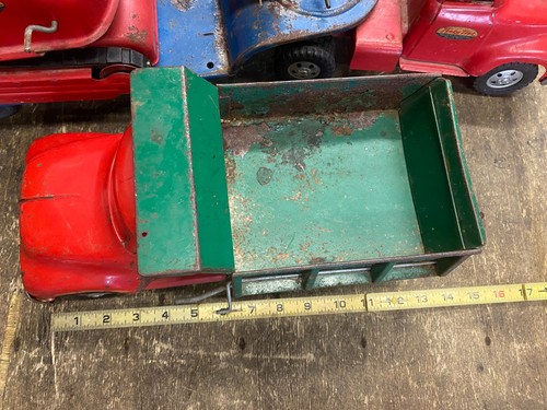Vtg 1950's Tonka Dump Truck Red Tin Toy Round Cab Fenders Early Construction! - Picture 8 of 11