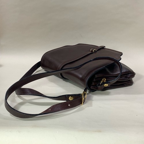 Chestnut Brown All Leather Shoulder Bag With Adjustable Strap & Leather Lining - Picture 15 of 18