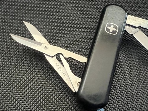 Eddie Bauer Wenger 65mm Black Swiss Army Knife - Picture 6 of 8