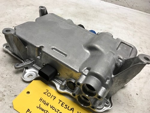 16 17 18 19 TESLA MODEL X 100D HIGH VOLTAGE JUNCTION BOX 1049678-00-G 32K - Picture 6 of 11