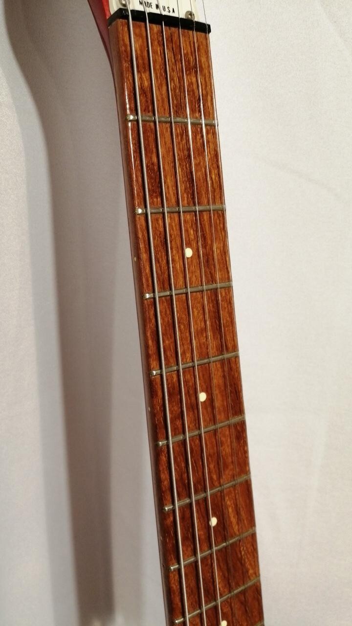 Foto 9 di 18