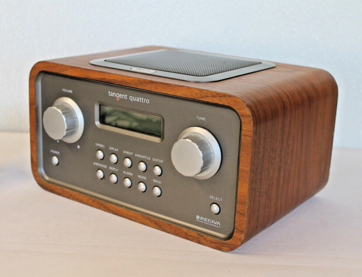 Tangent Quattro MK2 Wifi Table Radio - Walnut (Tested