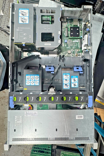 Cisco C240 M4 2x Xeon E5-2630 v3 64GB DDR4 12G SAS 24x 2.5 SAS slots Server - Picture 3 of 10