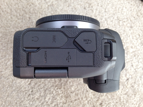 Canon EOS R Digital Camera Body - Only Used Once for Testing Purpose - Picture 7 of 9
