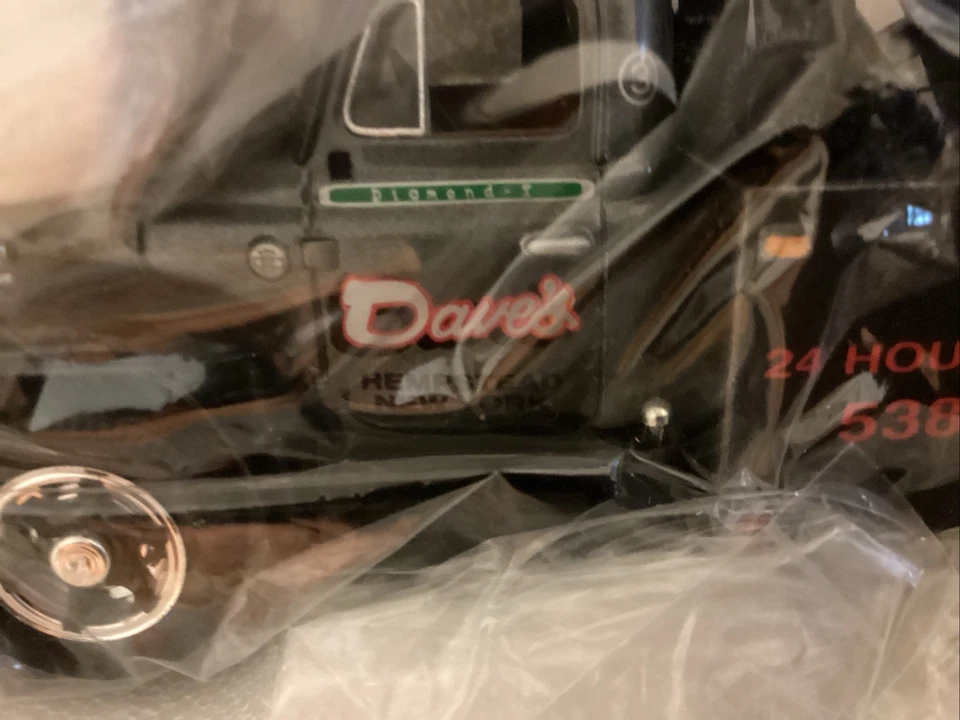 DAVE'S SERVICE 1955 DIAMOND-T TOW TRUCK WRECKER FIRST GEAR DIECAST #18-1895 NEW - Image 2 of 4