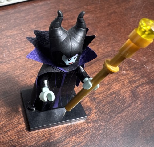 LEGO DISNEY Series 1 Collectible Minifigures 71012 - Maleficient (SEALED) - Picture 3 of 4