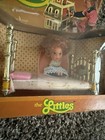 The Little World Toy 1980 Mattel Flossie Littles Doll Figure with Bed Vintage — photo 4