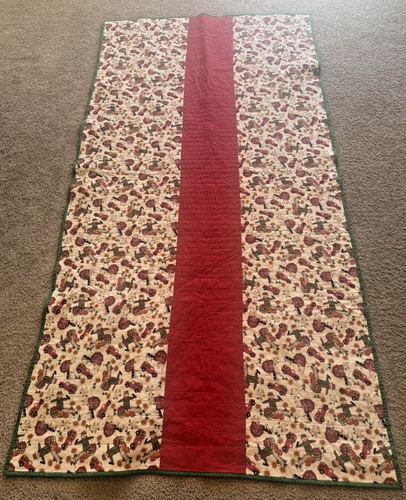 Vintage Handmade Christmas/Thanksgiving Santa Claus Quilt 80”/40” - Picture 15 of 16
