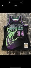 Mitchell & Ness NBA Milwaukee Bucks Ray Allen #34  Swingman Jersey 96-97  Sz L