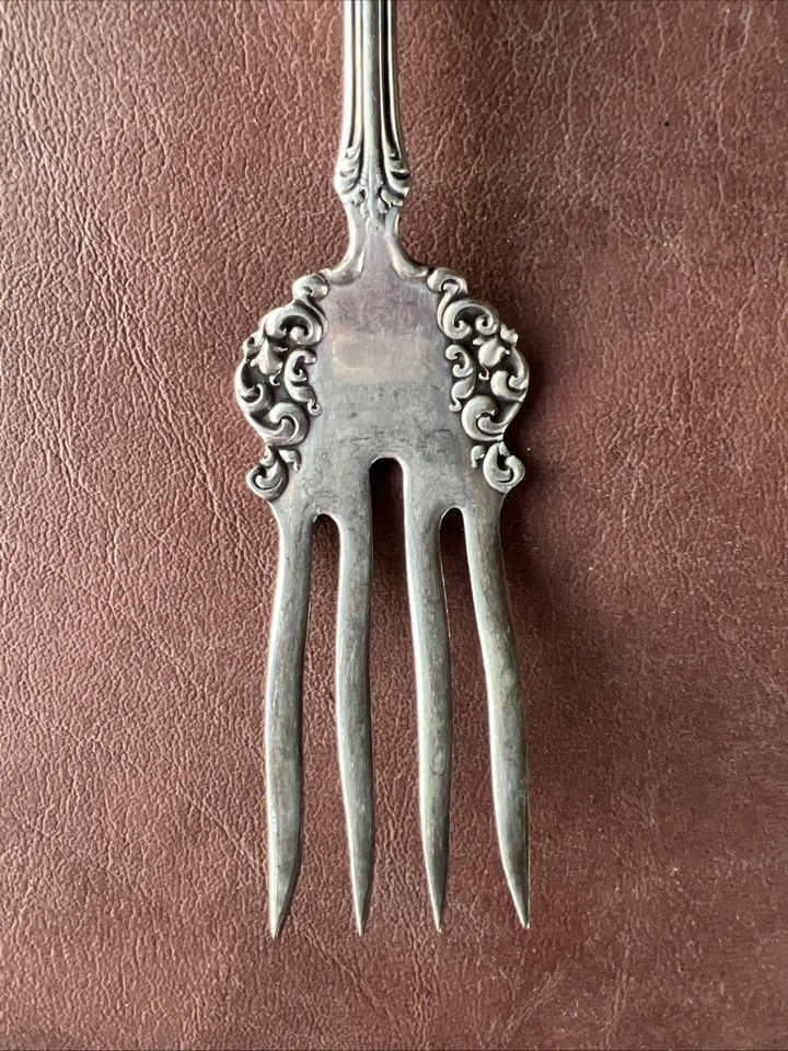 Antique Rogers Bros Serving Fork 7.5” Spanish Baroque Late 19th Century - Image 4 of 4