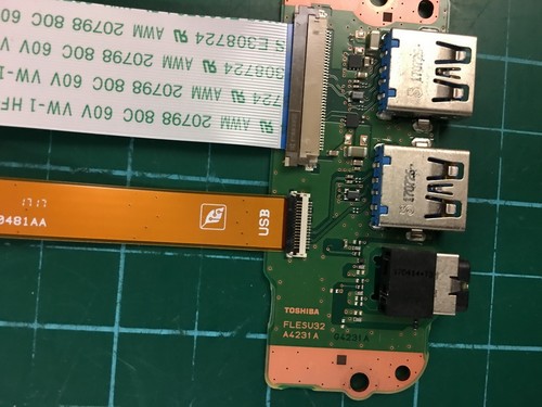 Toshiba Tecra A50-C Series 15.6" Audio USB Board w/ Cables FLESU32 A4231A - Afbeelding 2 van 4