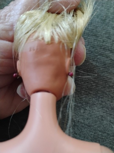 Vintage anni 60 70? Barbie bionda al ginocchio piegata Twist N Turn vestito originale Giappone - Foto 7 di 10