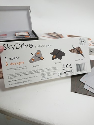 SkyDrive 3-in-1 Powered Paper Planes Kit with Motor & Instructions X2 Gift Idea - Picture 9 of 9