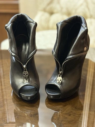 Black Leather Alexander McQueen Faithful Skull Peep-Toe Ankle Boots - Size 36