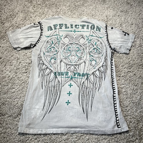 Y2K Affliction Live Fast T-Shirt Adult Small USA Gray Felt Graphics Distressed - Picture 7 of 8