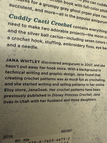 Cuddly Cacti Crochet Kit DIY Soft Yarn Cacti Craft Set Beginners NEW 2 Projects - Picture 18 of 19