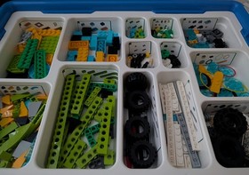 LEGO Education WeDo 2.0 Core Set Robot Programming Robotics 45300 Wh21