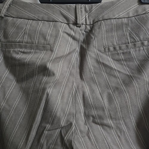 Women's Dockers Ideal Fit Striped Metro Fit Stretch Gray Dress Pants Size 8 M - Picture 3 of 6