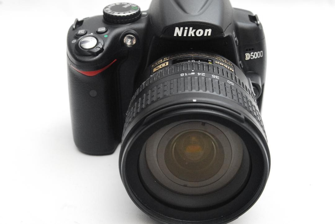 ル 年末のプロモーション Nikon D5000 DX 18-70mm ED DSLR Camera Body & Lens Used デジタルカメラ