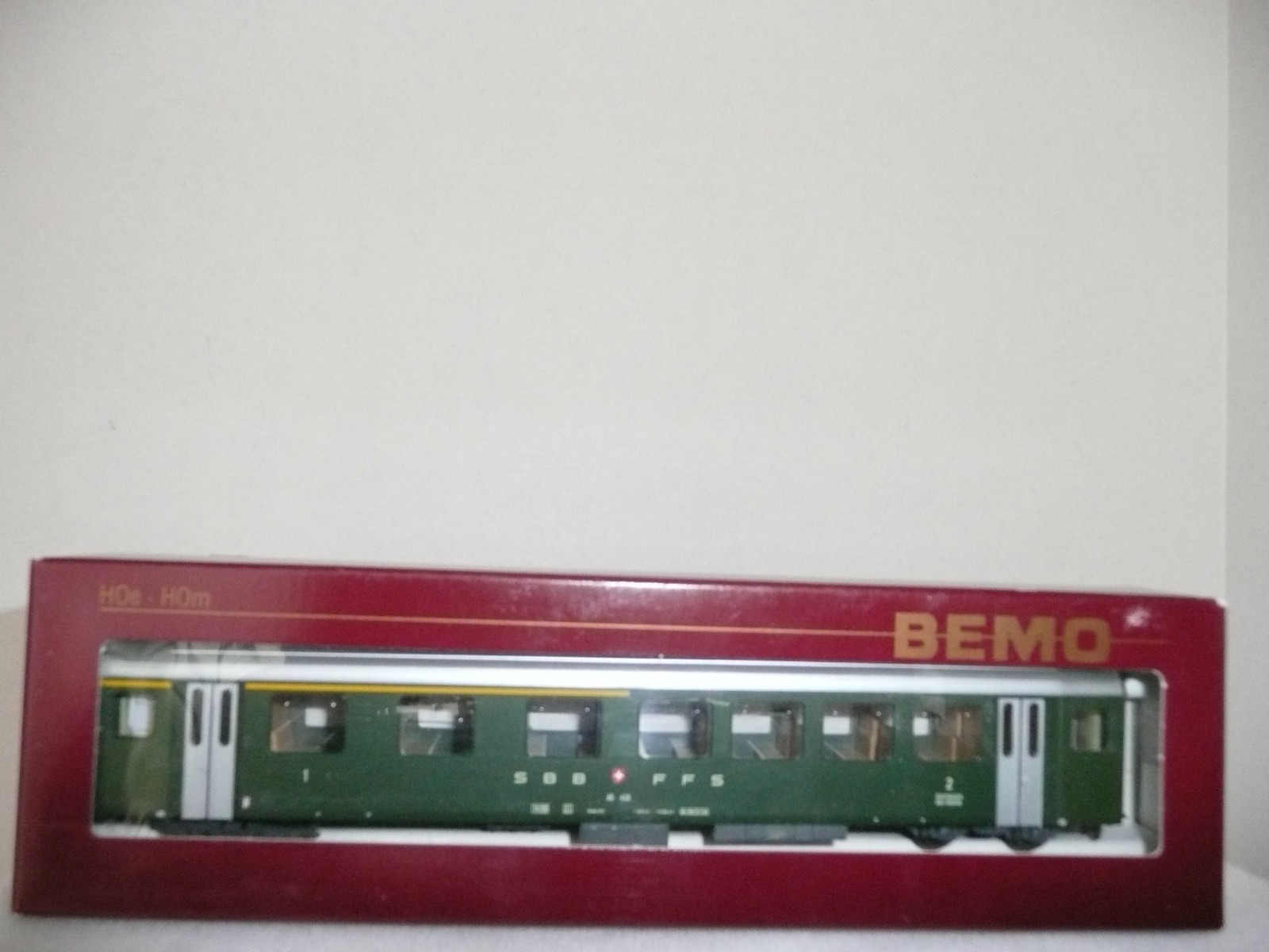 Bemo HOm 3276 416 SBB sistema de financiación compensatoria FFS Personenwagen 1st y 2nd Clase. nuevo En Caja. Bemo HOm 3276 416 SBB sistema de financiación compensatoria FFS Personenwagen 1st y 2nd Clase. nuevo En Caja.