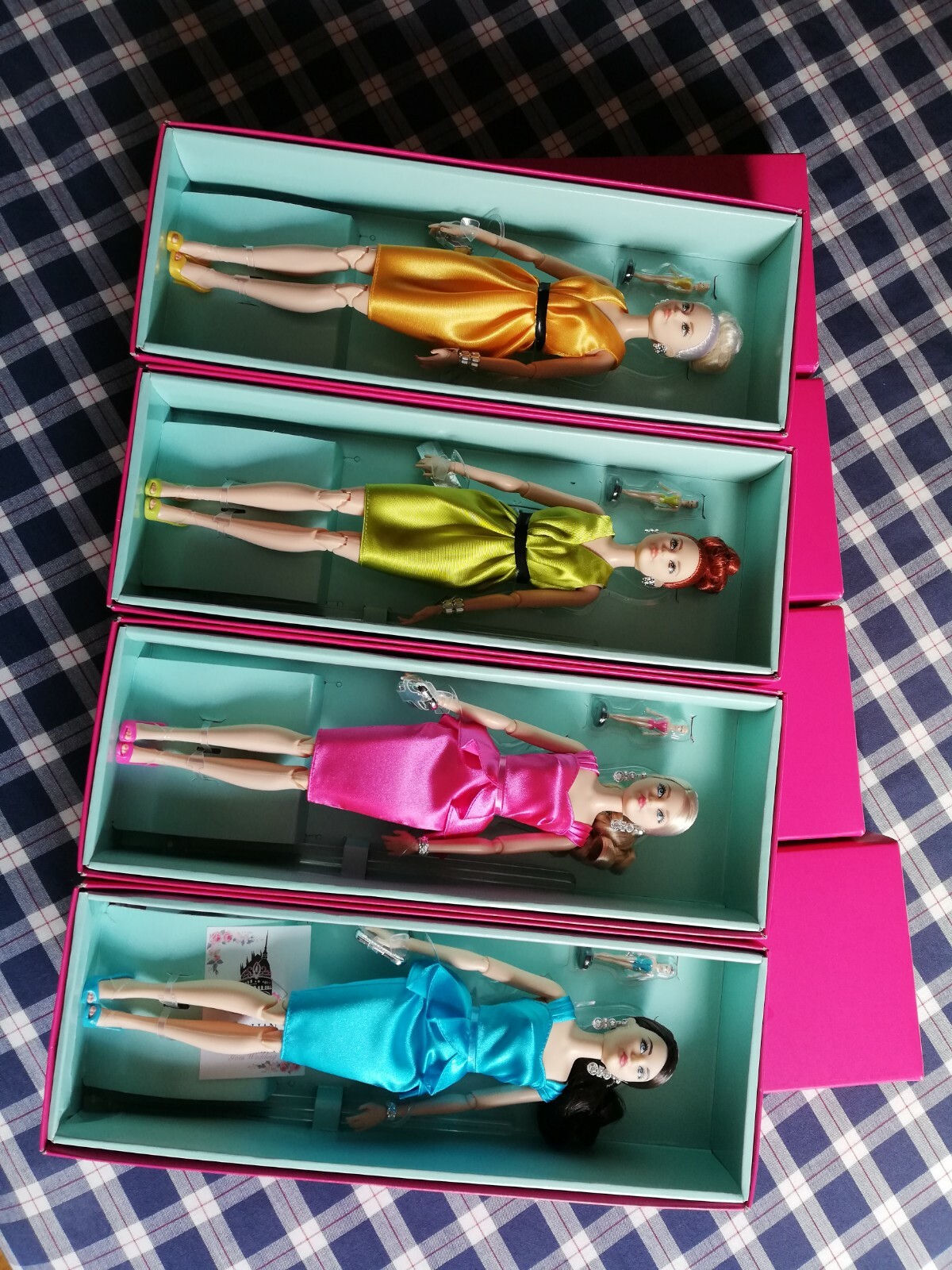 Barbie Convention Exclusive Platinum complete set 4 dolls Barbie Convention Exclusive Platinum complete set 4 dolls