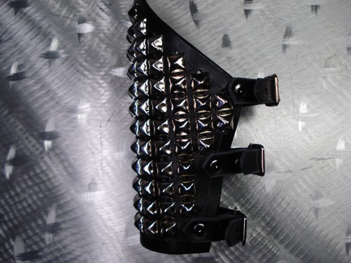 STUDED LEATHER GAUNTLET. POWER METAL (MDLG0103)..... CANNIBAL CORPSE - Picture 3 of 9