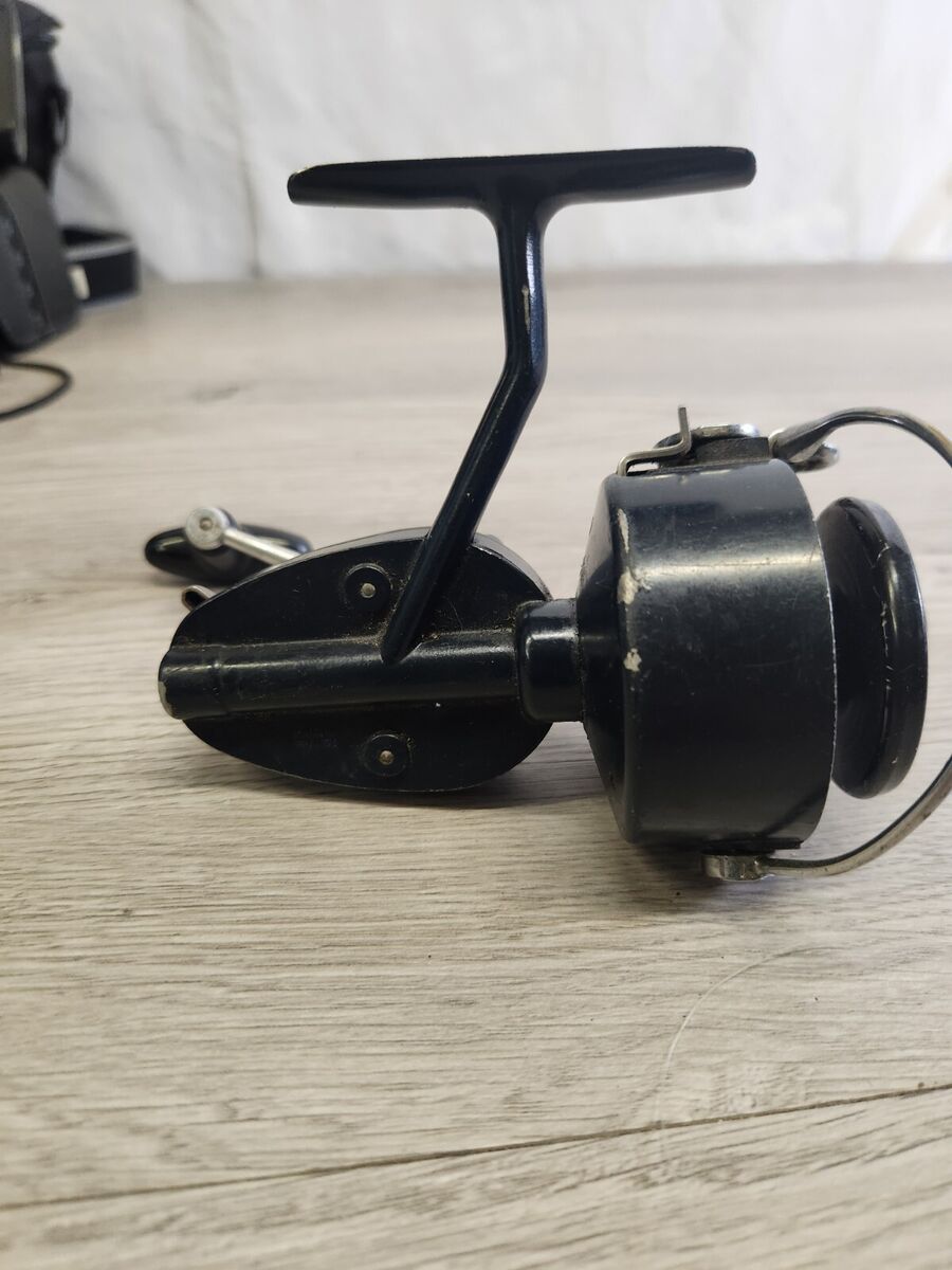 Vintage Mitchell Blue 400 High Speed Spinning Reel Made in Vintage Mitchell Blue 400 High Speed Spinning Reel Made in