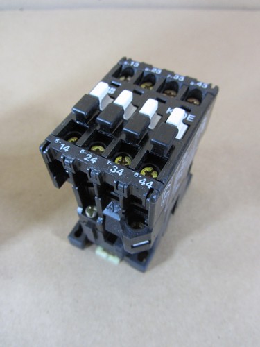 Relé de control ABB, 4 NO contactos (4 polos), bobina de 120V 60Hz, K40-1, K40E - Imagen 12 de 13