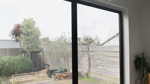 ALi Rahmen plissiert Fliegengitter mit 8mm Unterputzschwelle. Voll einziehbar - Bild 6 von 9