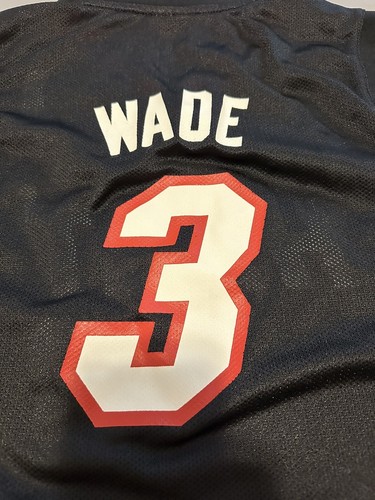 Vintage Dwyane Wade #3 Miami Heat Reebok Brand Basketball Jersey - Youth Medium - Picture 5 of 9
