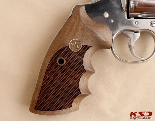 Customizable Colt Python (Pre 2020) Compatible KSD Brand Walnut Grip - Picture 3 of 4