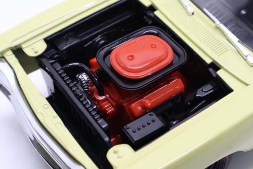 ERTL American Muscle 1969 Dodge Super Bee 440 Six Pack 1:18 Die-Cast Car Yellow - Picture 5 of 14