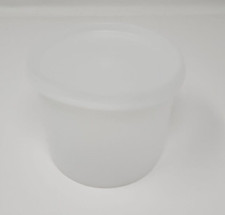 Vintage Tupperware 250-8 container and 215-26 lid 4 inch round U180