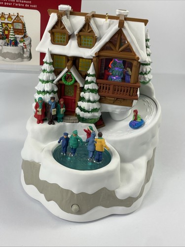 2020 Hallmark CHRISTMAS CABIN Magic Ornament-IN BOX - Picture 3 of 11