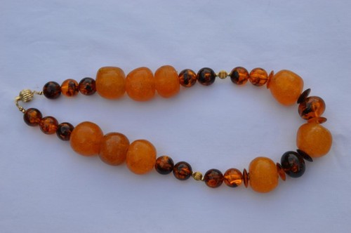 ANTIQUE NATURAL PRESSED BALTIC AMBER 93.3 GRAMS 14K YELLOW GOLD NECKLACE - Picture 4 of 12
